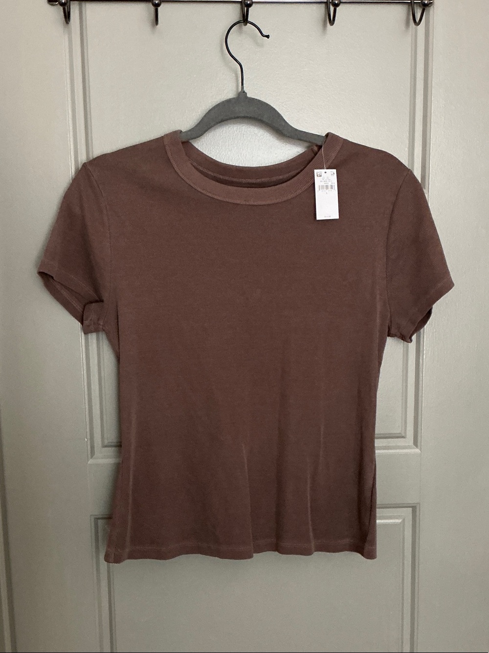 Old Navy Ribbed Brown Tee Size L – NWT 🤎